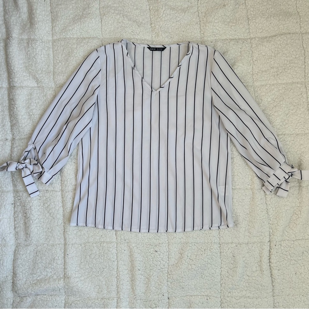 SHEIN White and Black Strips 3/4 Sleeve Blouse with Tie on the Sleeve